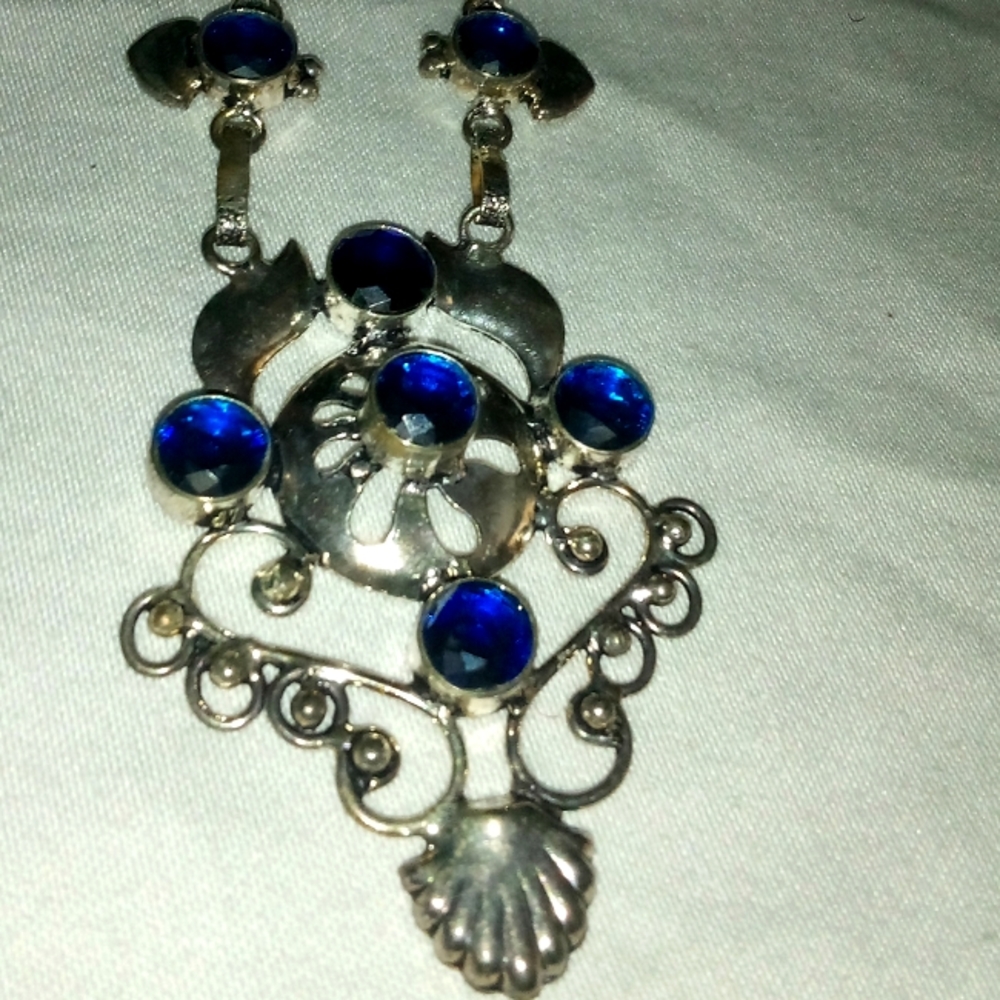 Vintage blue sapphire 💙 artesian cocktail necklace
